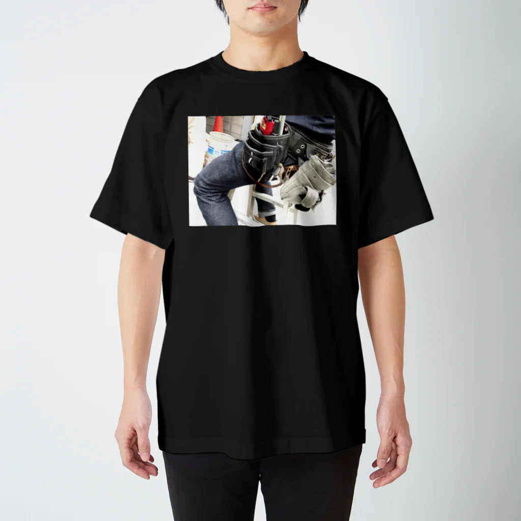 生え際不運ハードラックのヤル気ない現場監督 Regular Fit T-Shirt