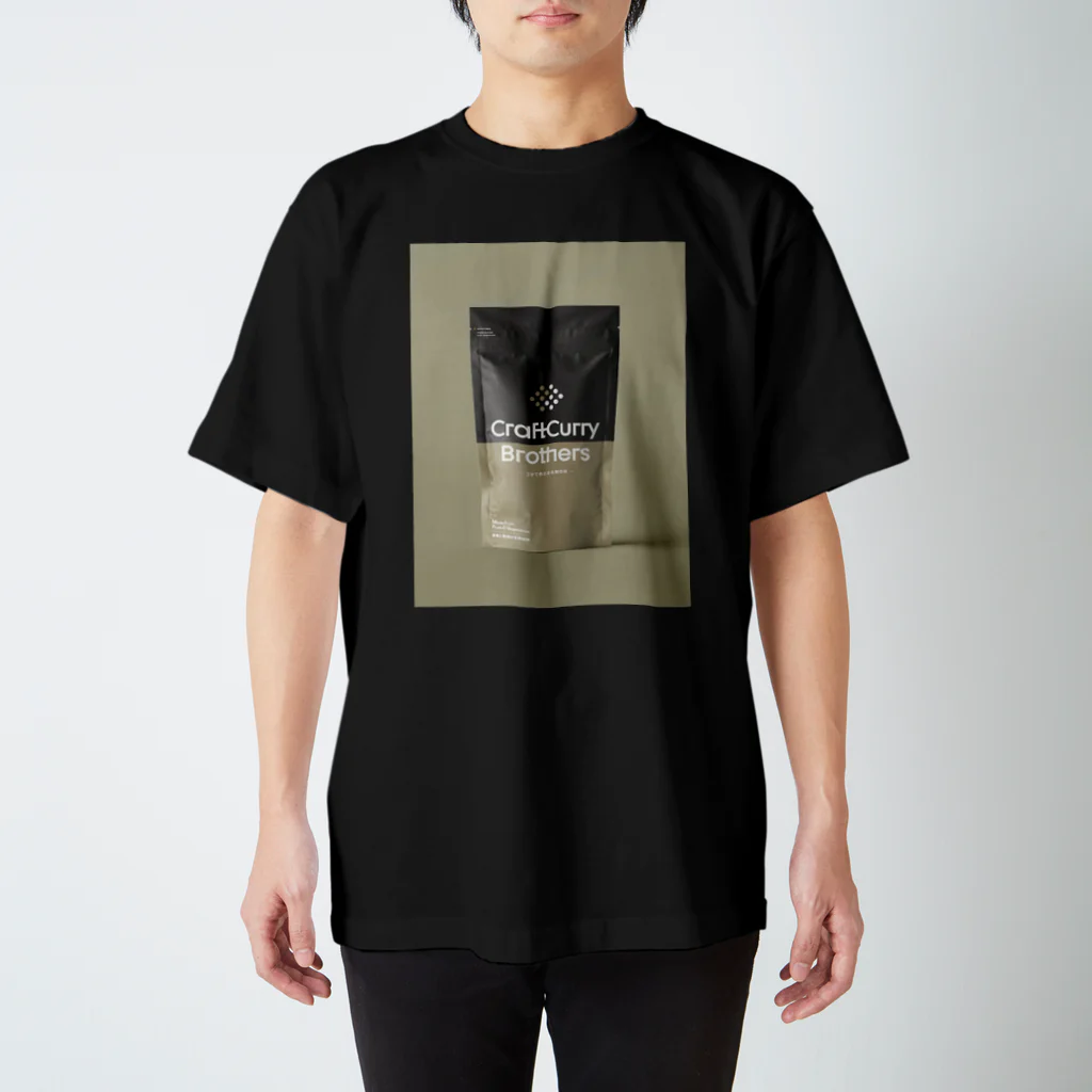 CRAFT CURRY BROTHERS 公式グッズのCCB BLACK T-shirt（背面QRあり） スタンダードTシャツ