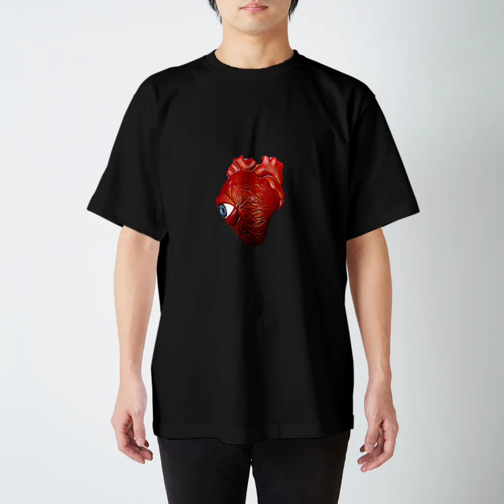 nofue【のふゑ】の眼球付き心臓 Regular Fit T-Shirt