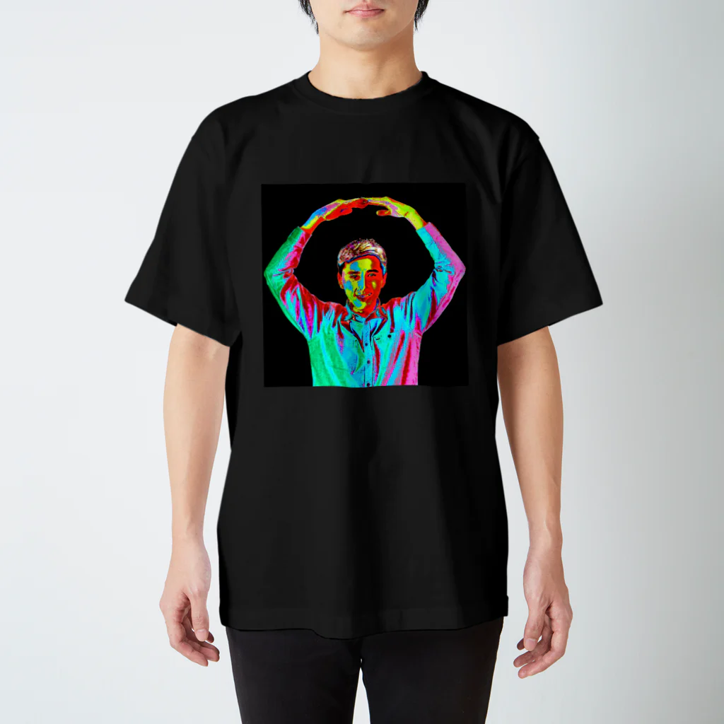 everforの頭の上でマルを作る日本人男性 スタンダードTシャツ