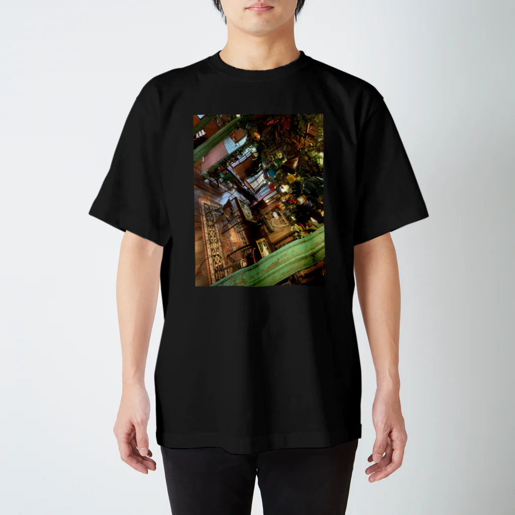 ゆうのあそこのカフェ Regular Fit T-Shirt