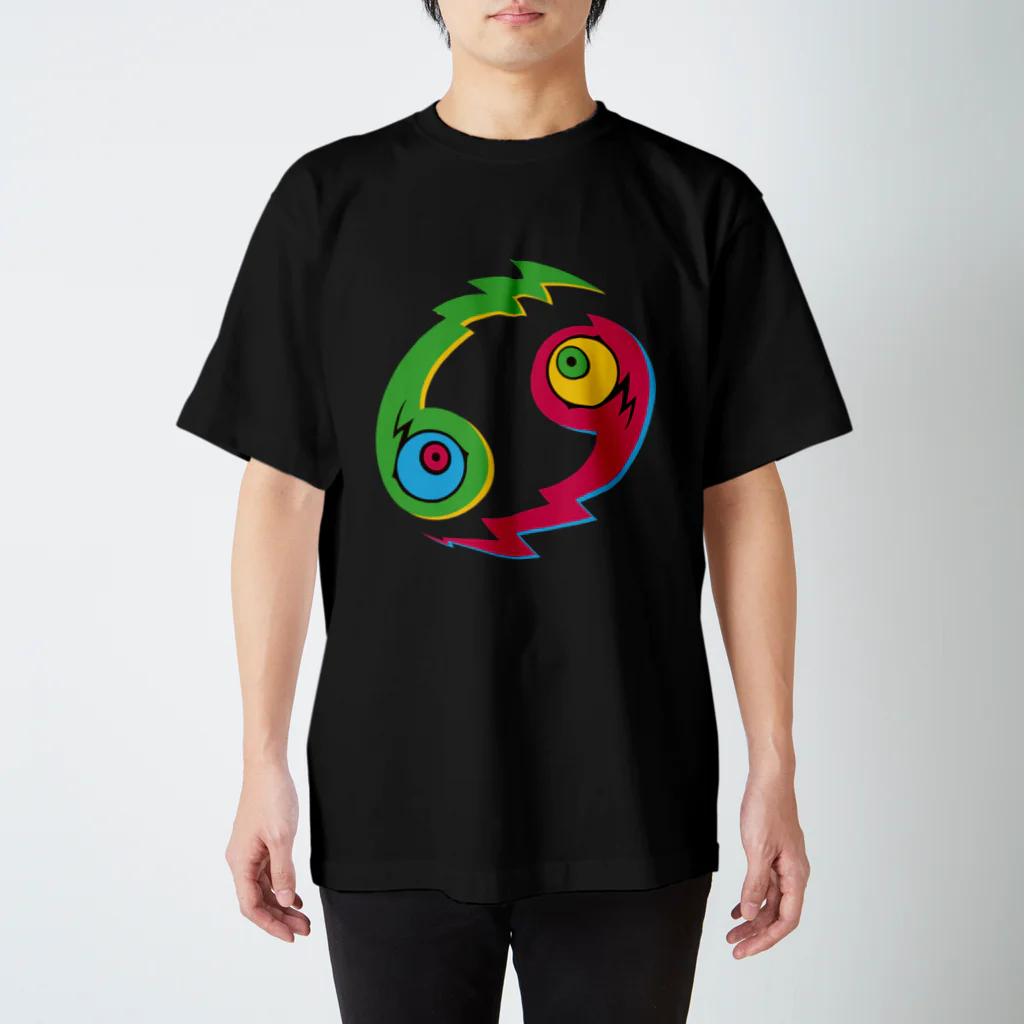 SAABOのFlyingThunderEyes_c Regular Fit T-Shirt