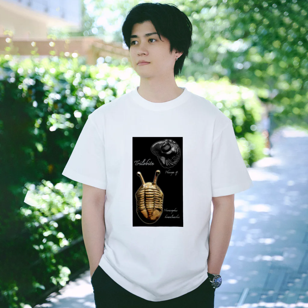 TAKASAGOBASEの三葉虫(trilobite) Regular Fit T-Shirt