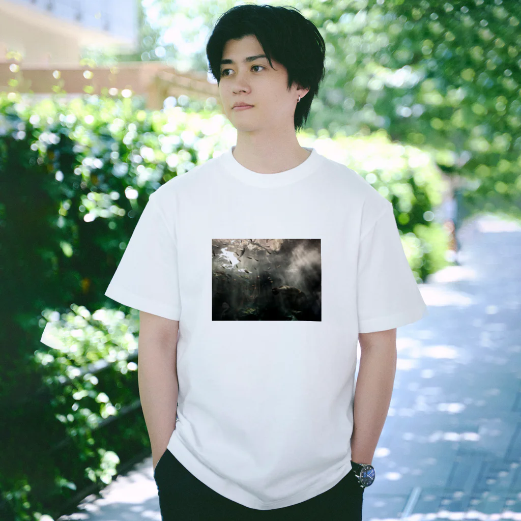 自由なサイト「me.ch」の海の底 Regular Fit T-Shirt
