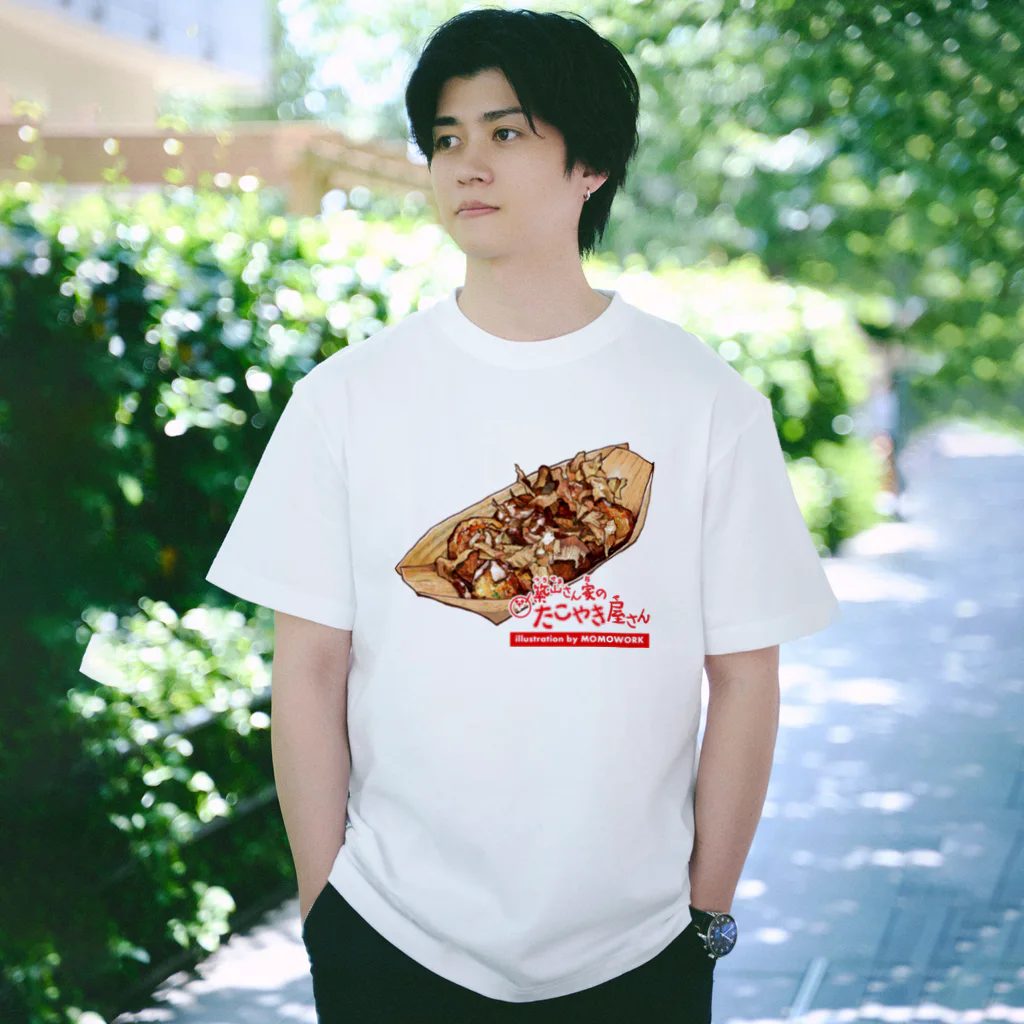 MOMOWORKの築山さん家のたこやき屋さんコラボ_A Regular Fit T-Shirt