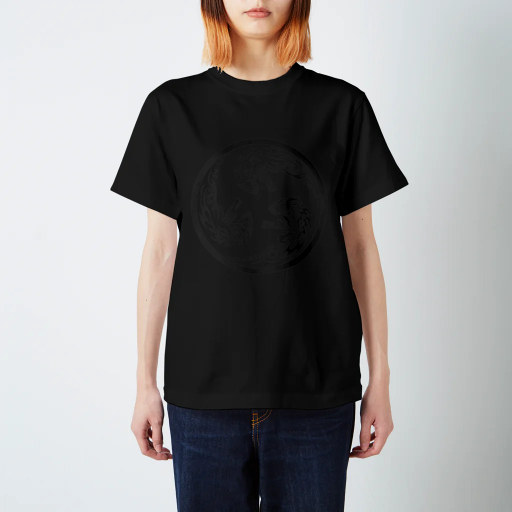 Ａ’ｚｗｏｒｋＳの丸に合わせ三つ髑髏 薄墨 （オリジナル家紋シリーズ） Regular Fit T-Shirt