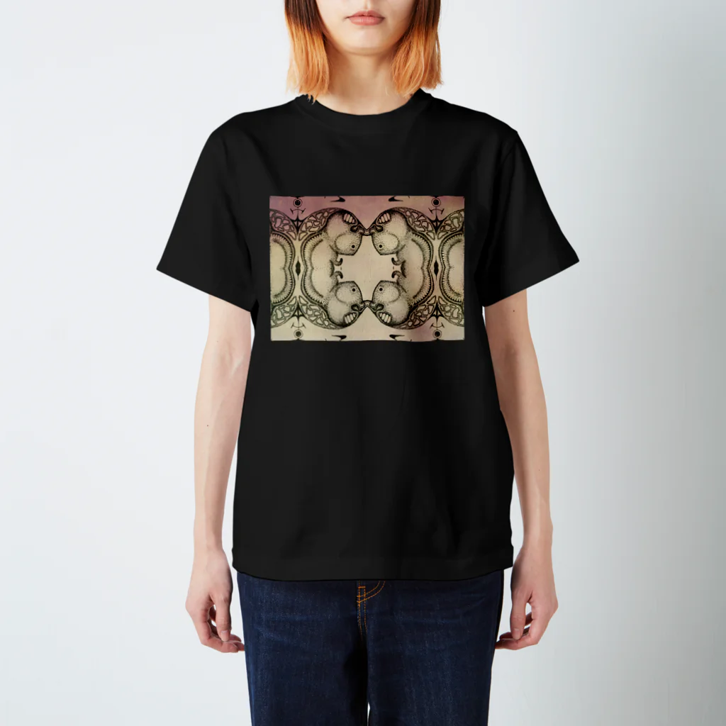 奇生工房【みさちゃ】のUterine Regular Fit T-Shirt