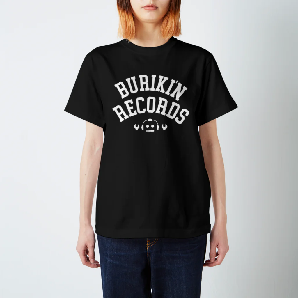 BURIKI'N RECORDSのブリキン定番ロゴ(ホワイトロゴ) Regular Fit T-Shirt