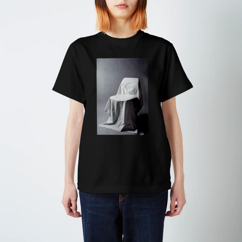 くらりのCovered_chair Regular Fit T-Shirt