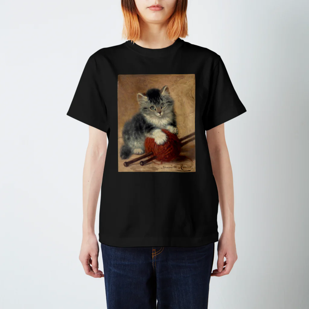 世界の名画をあなたの日常にの毛糸玉と子猫① Regular Fit T-Shirt