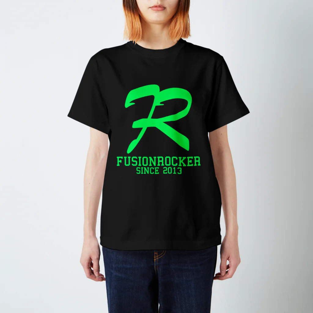 FUSIONROCKERのFUSIONROCKERロゴ　グリーン Regular Fit T-Shirt