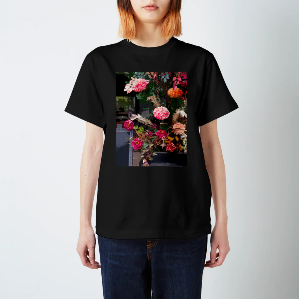 Das ist hübschのDahlia Vase - oil painting-  スタンダードTシャツ