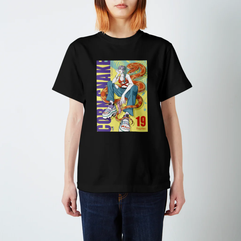 Dsukeのコーン女子 Regular Fit T-Shirt