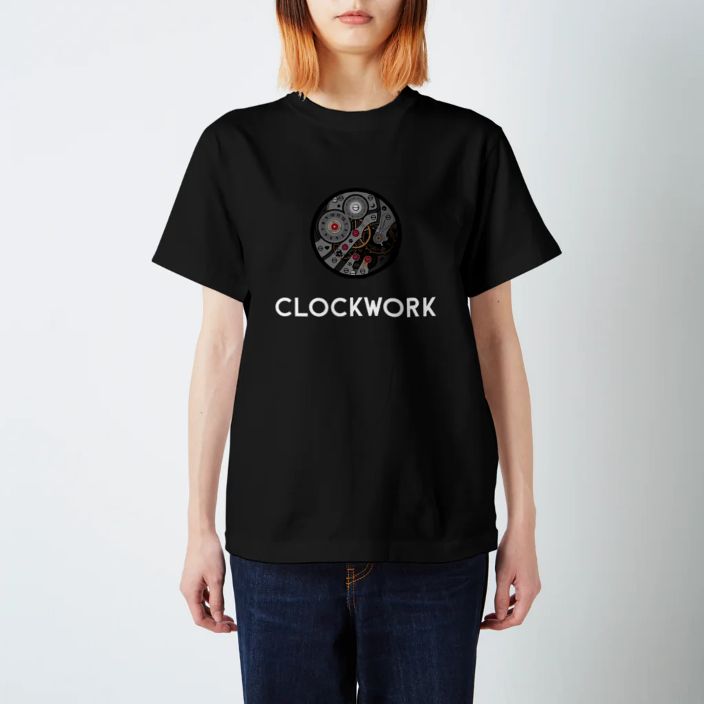 コチ(ボストンテリア)の時計仕掛けのイラストとCLOCKWORKロゴ(白文字) Regular Fit T-Shirt