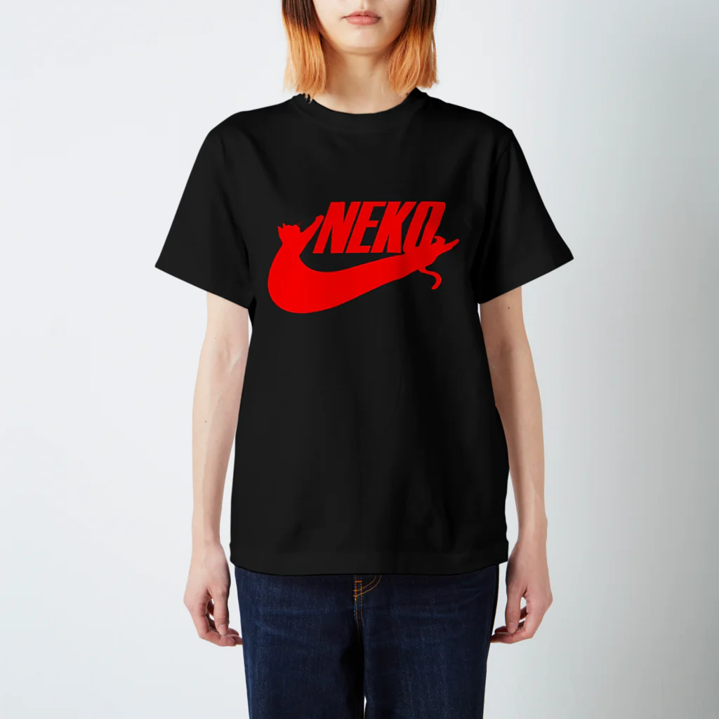 牛川 暗のグッズショップのNEKO（赤） Regular Fit T-Shirt