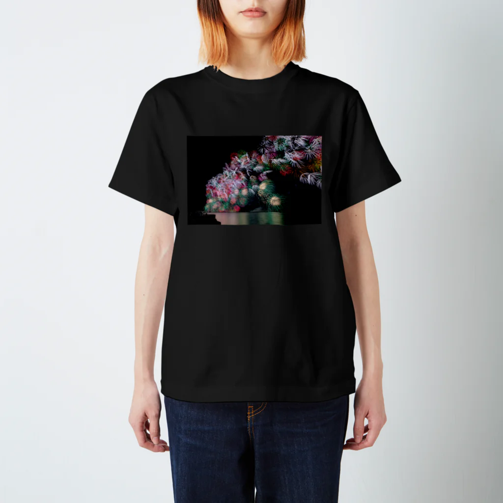 つむぎの千輪菊 スタンダードTシャツ