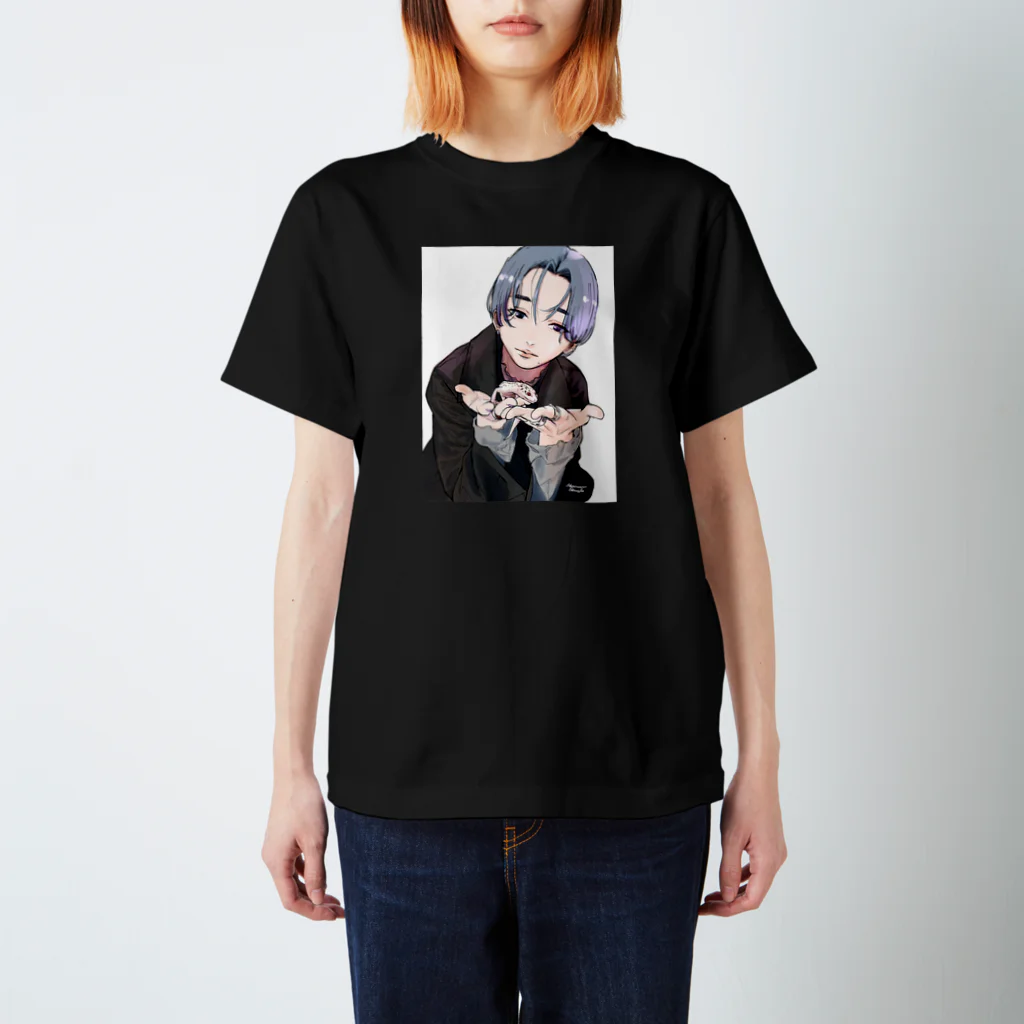 HermannStrasseのレオパと女の子 スタンダードTシャツ