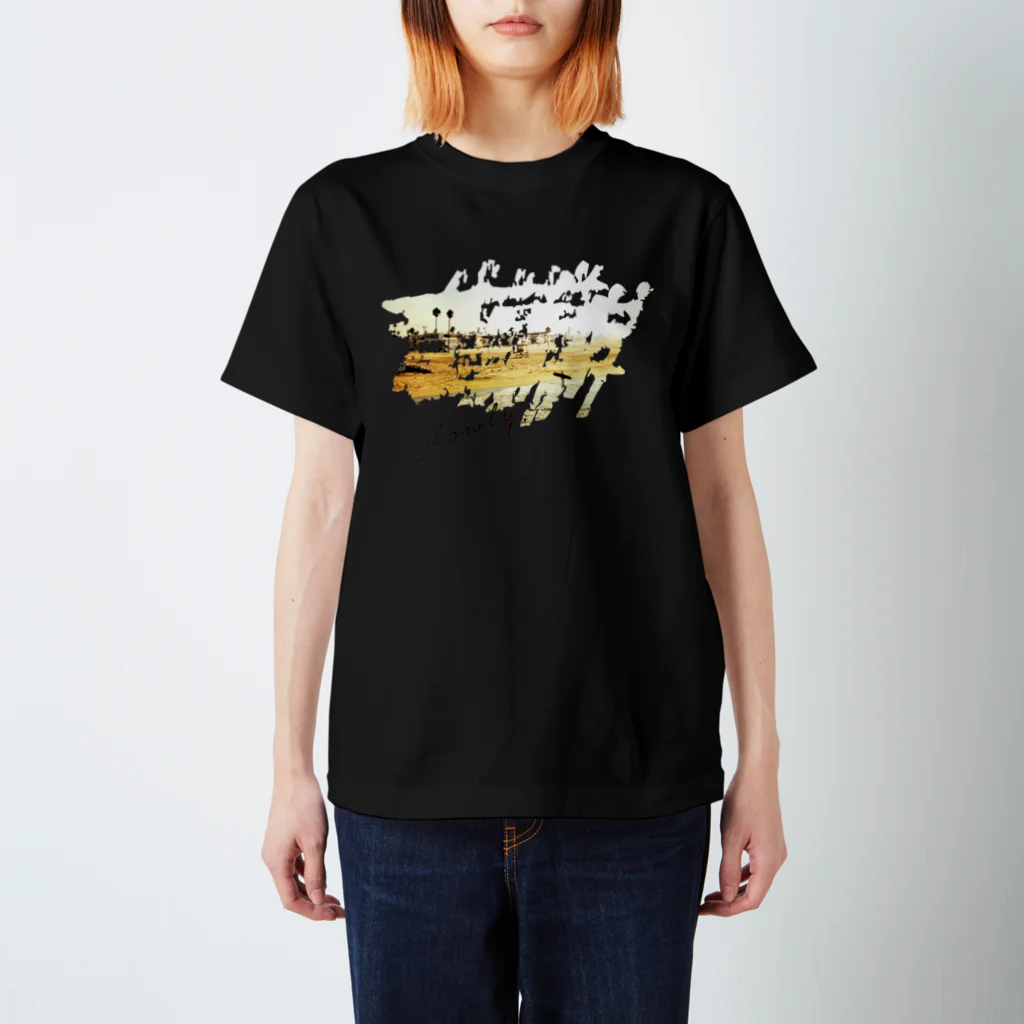 AKのSl 5 スタンダードTシャツ