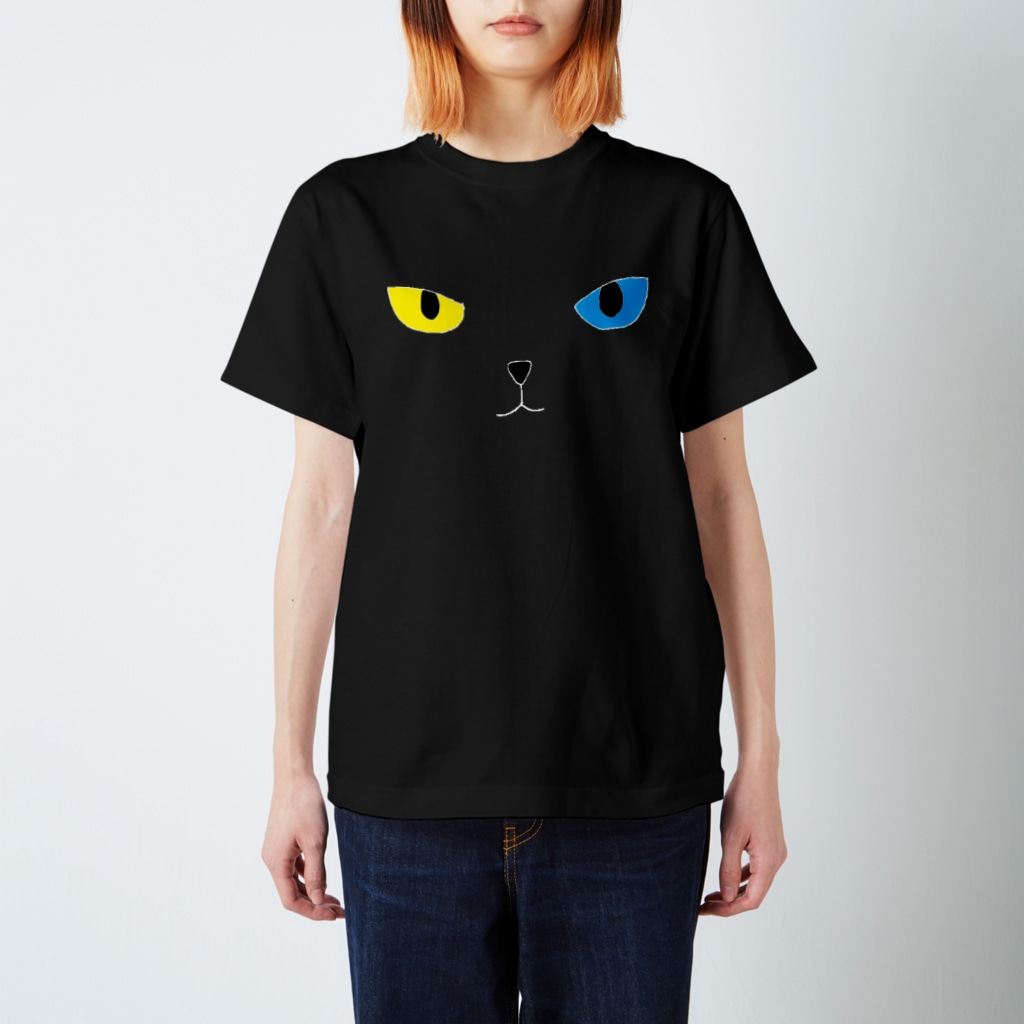 ガッツのオッドアイ(白フチ) Regular Fit T-Shirt