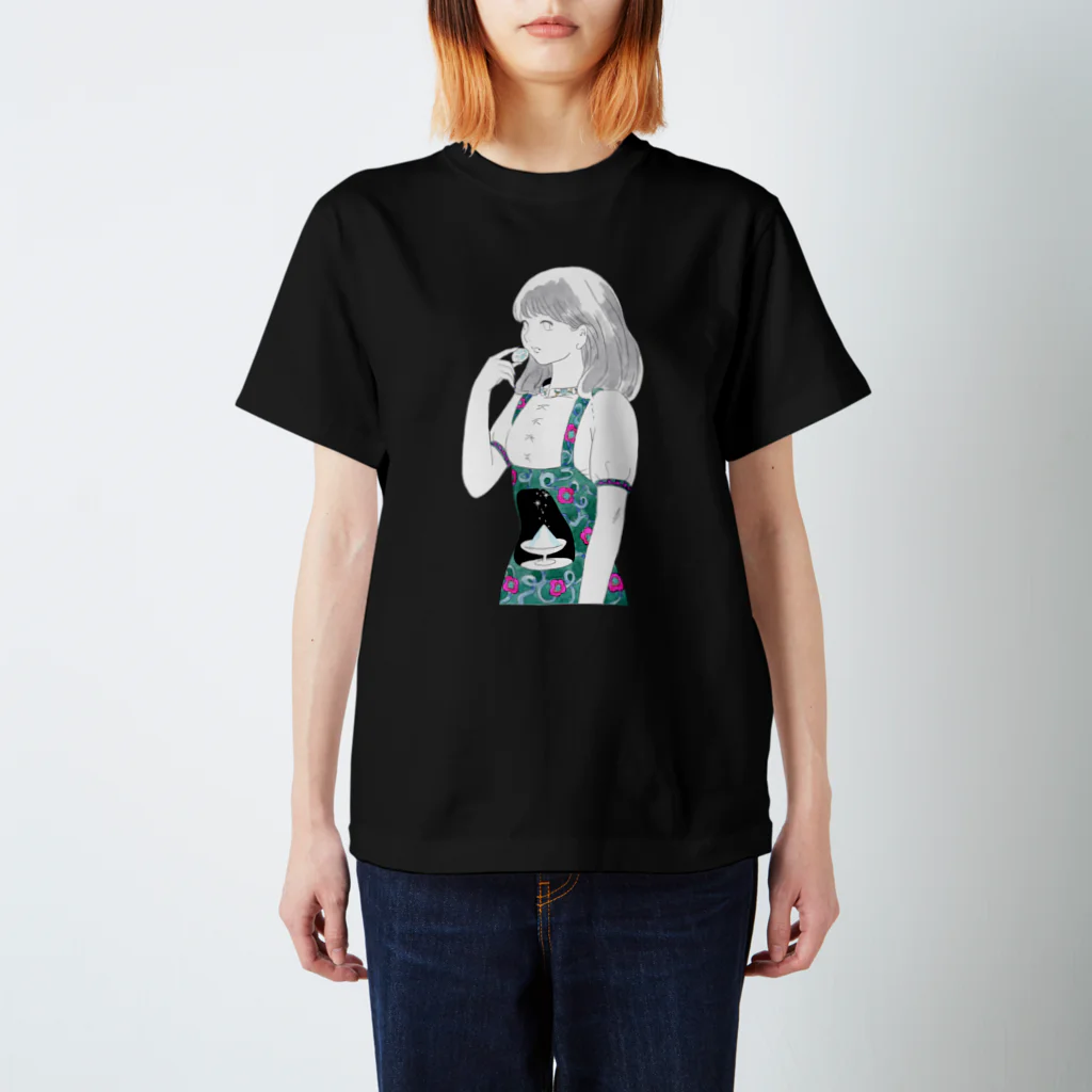 内山ユニコのcool beauty slicer Regular Fit T-Shirt