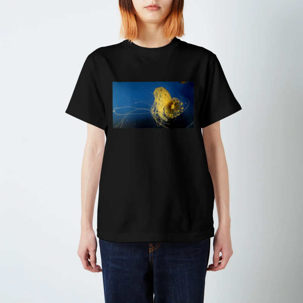 L'heure du thé ☕のjelly fish スタンダードTシャツ