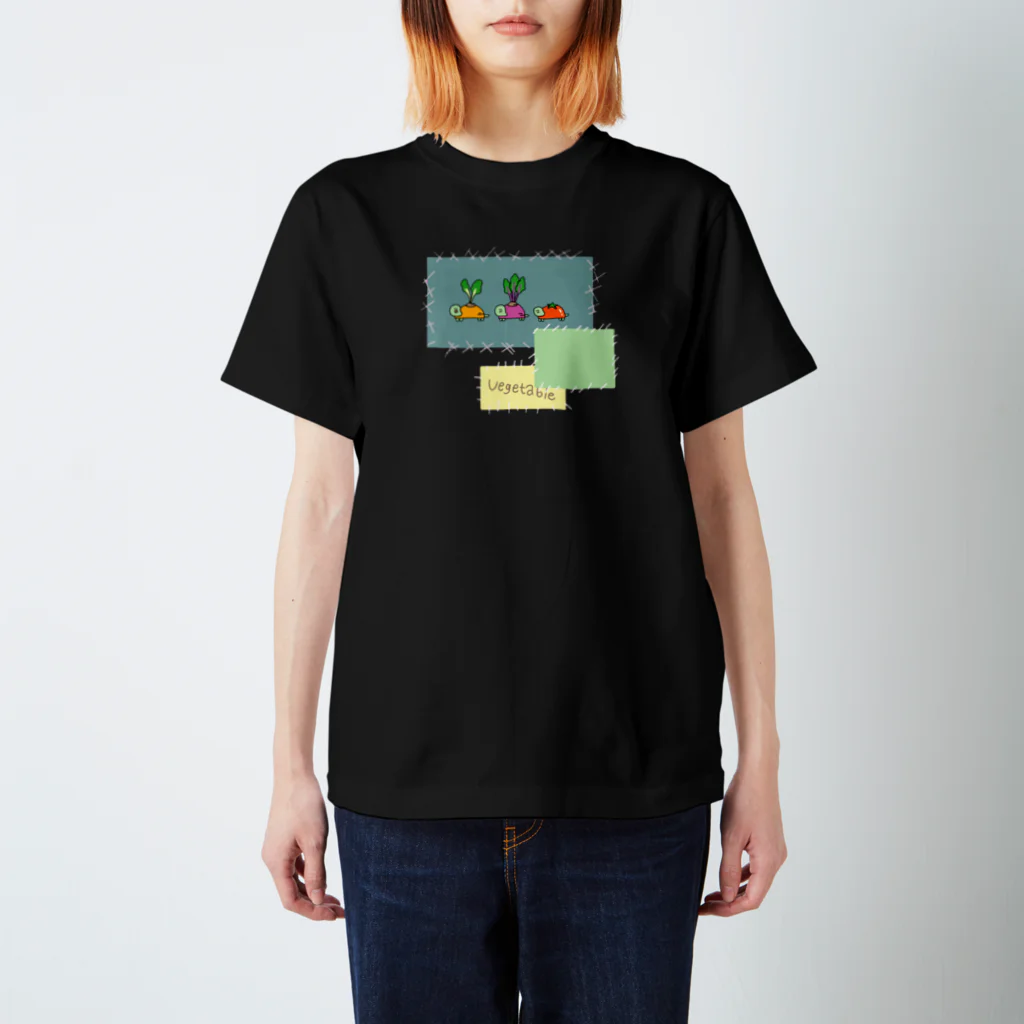 むんのやさいのきれはしカメくん Regular Fit T-Shirt