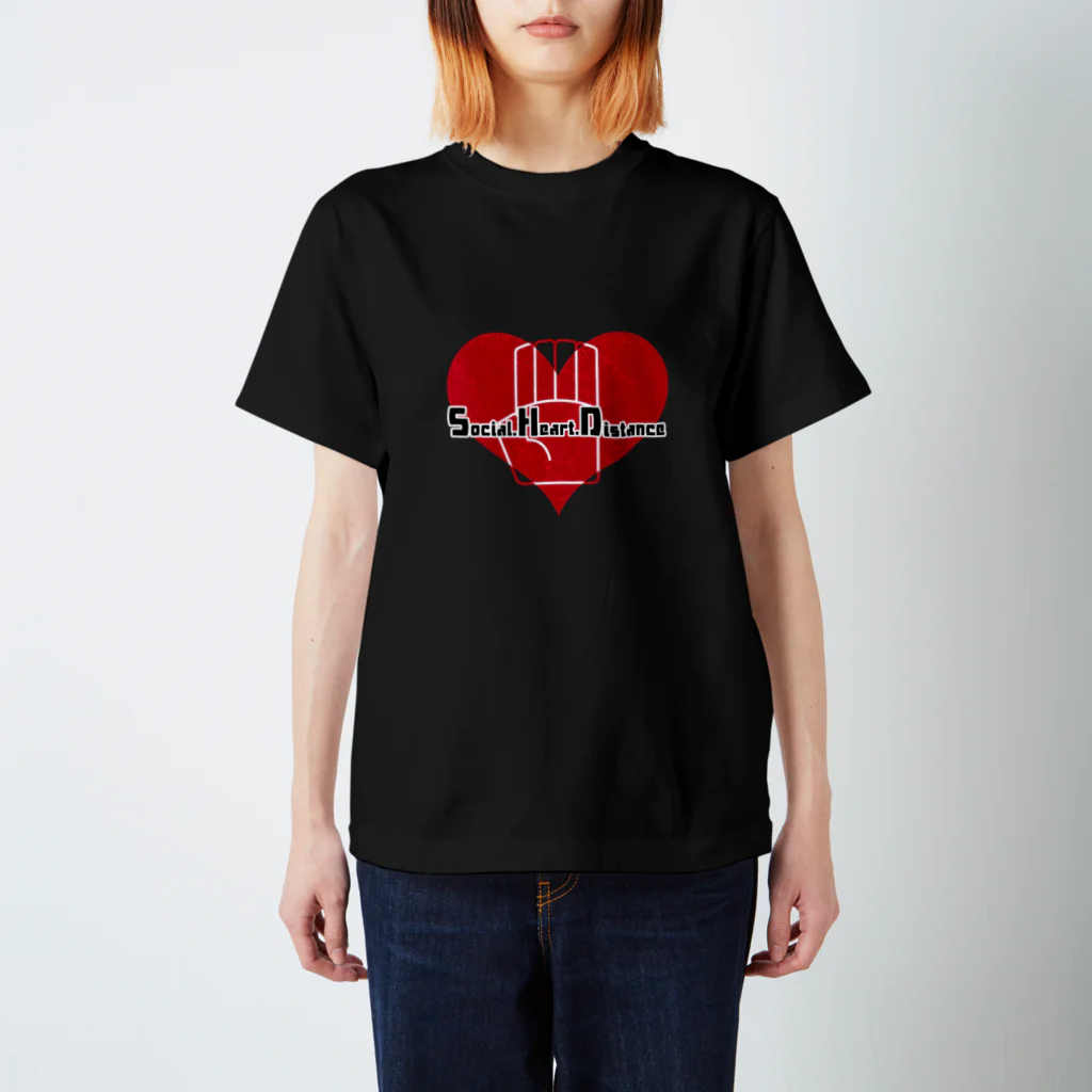 あいきゅうのSocial.Heart.Distance Regular Fit T-Shirt