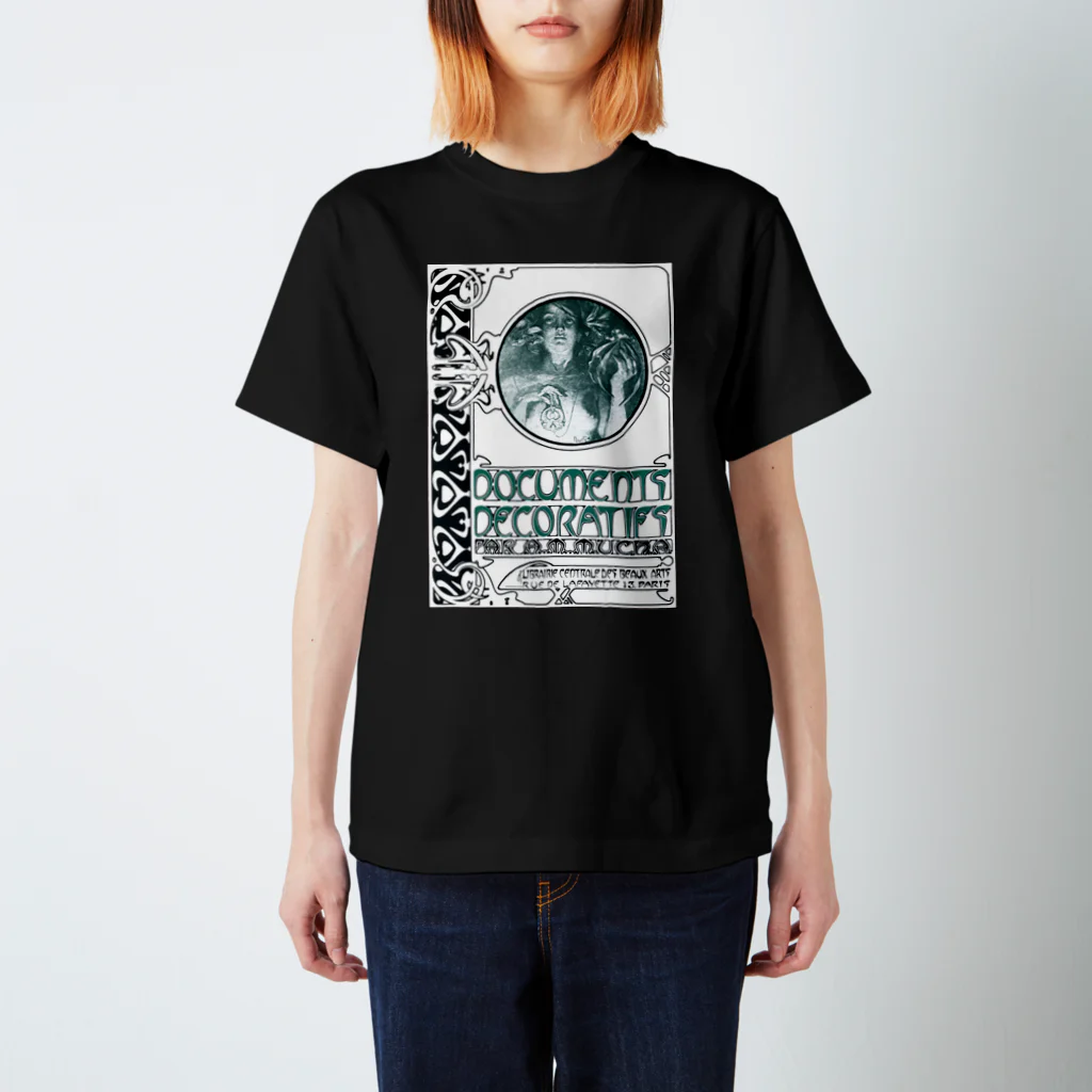 art-standard（アートスタンダード）のミュシャ（Alfons Maria Mucha） / Cover of Documents Decoratifs Regular Fit T-Shirt