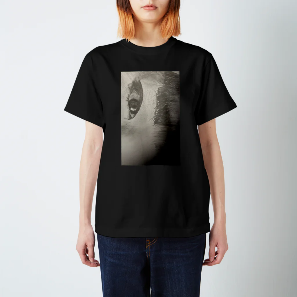 サク【動画投稿】のEye Regular Fit T-Shirt