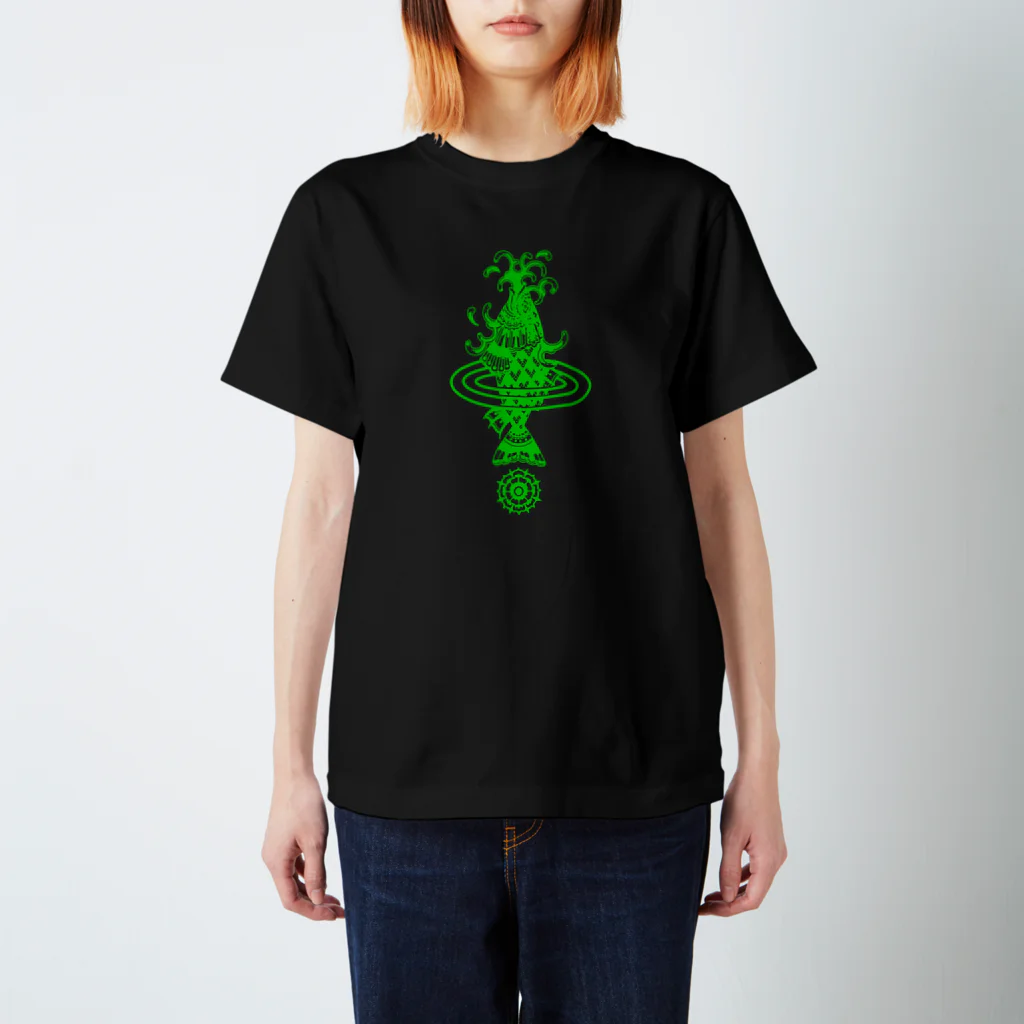 W.S.E.のWSEオリジナル　彫師デザイン　緑プリント Regular Fit T-Shirt