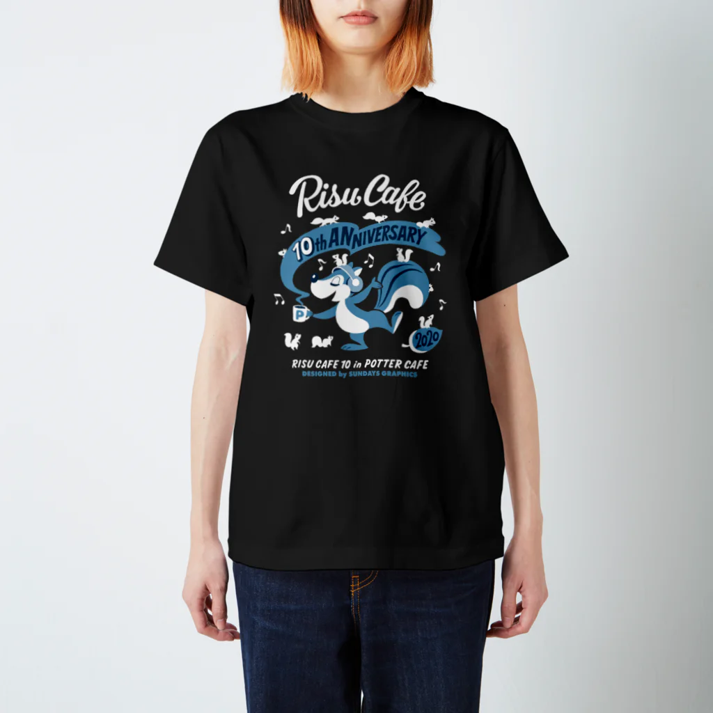 SUNDAYS GRAPHICSのりすカフェ2020/ブルー Regular Fit T-Shirt