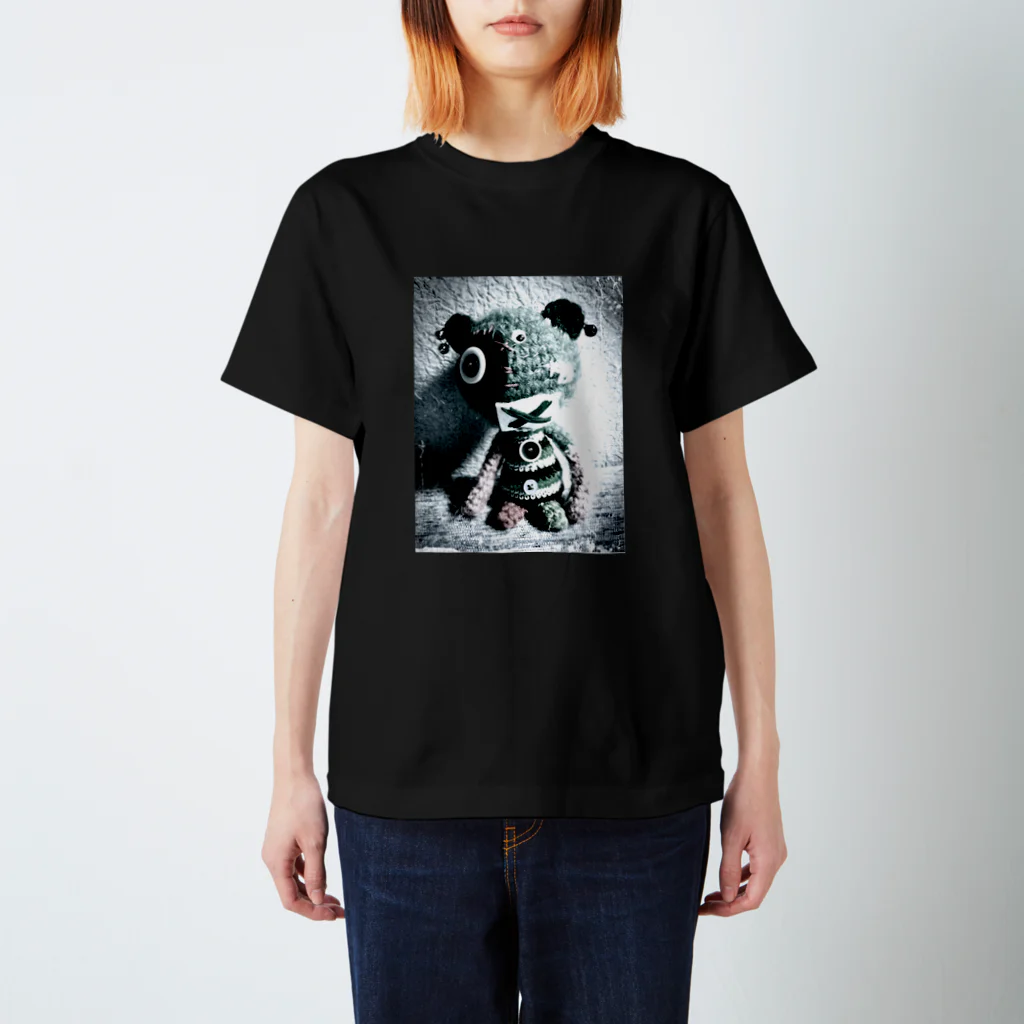 soconimo. PORTRAITSのZombie Teddy 2 スタンダードTシャツ