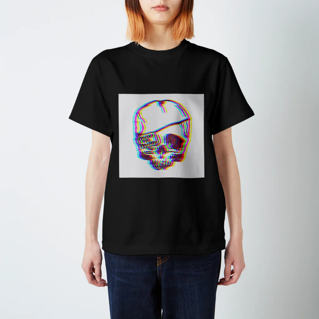 yuyuのBroken Skull Regular Fit T-Shirt