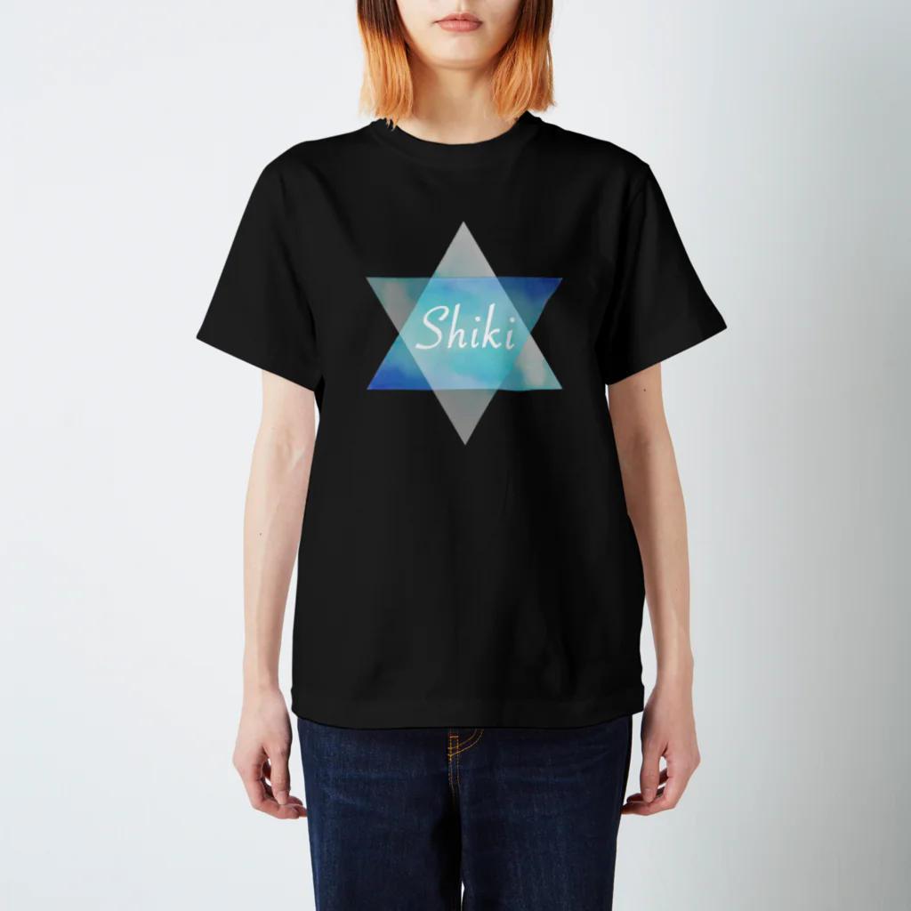 すぎもと、のShiki Six ロゴ Regular Fit T-Shirt