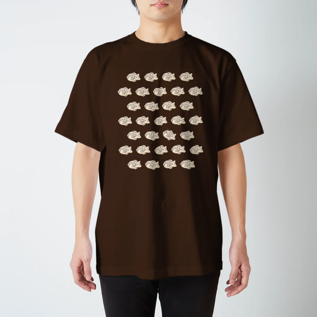 イラスト MONYAAT の養殖たい焼き Dクリーム スタンダードTシャツ