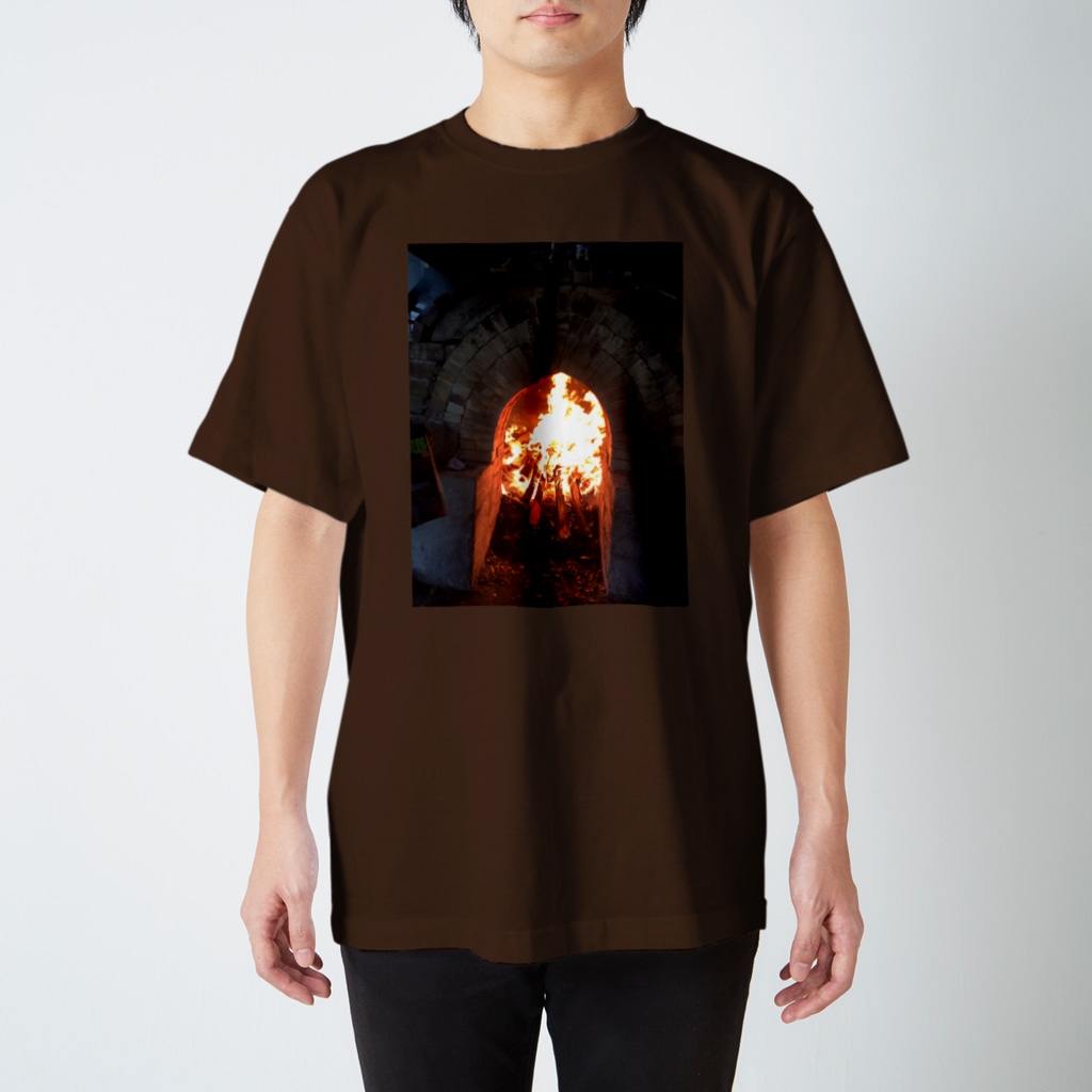 なつの薪窯の火 Regular Fit T-Shirt