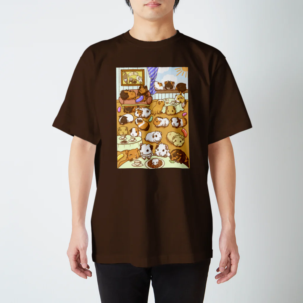 Lichtmuhleのモルモットパラダイスカフェ スタンダードTシャツ