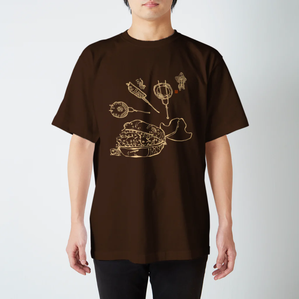 花日和 畳の最中の金魚 Regular Fit T-Shirt