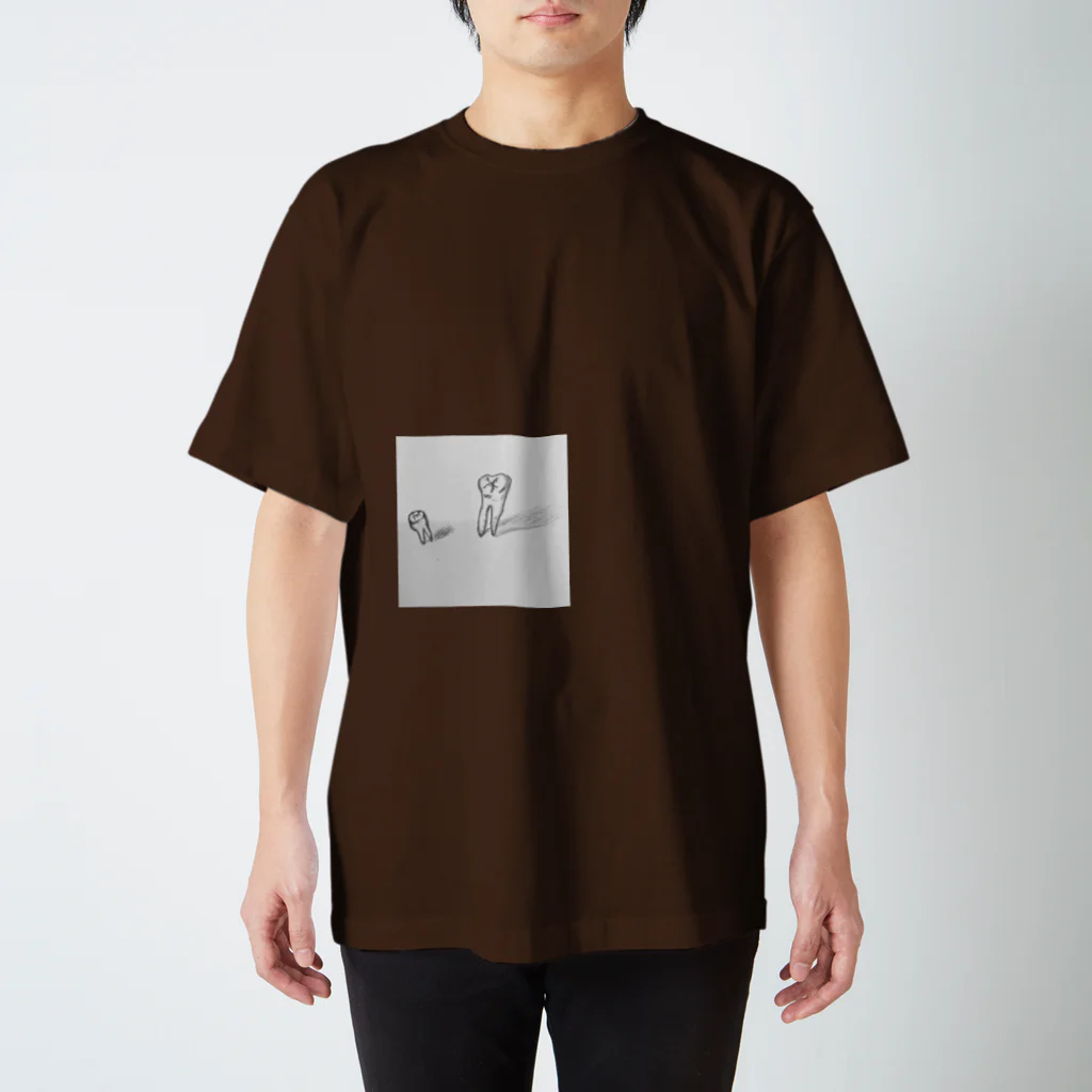 madmaiの歯の親子　シシ「子歯」とハハハ「母歯」 Regular Fit T-Shirt