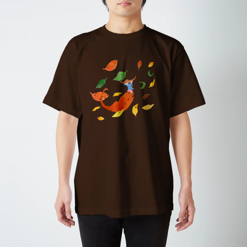 kinisinaiyoの風の日の おちばひめ Regular Fit T-Shirt