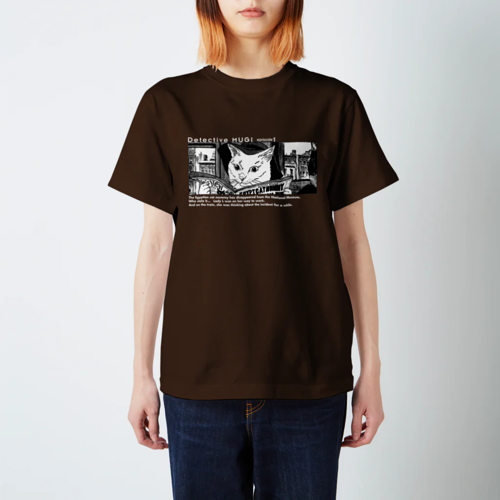 Fred’s shopのレディーなネコ Regular Fit T-Shirt