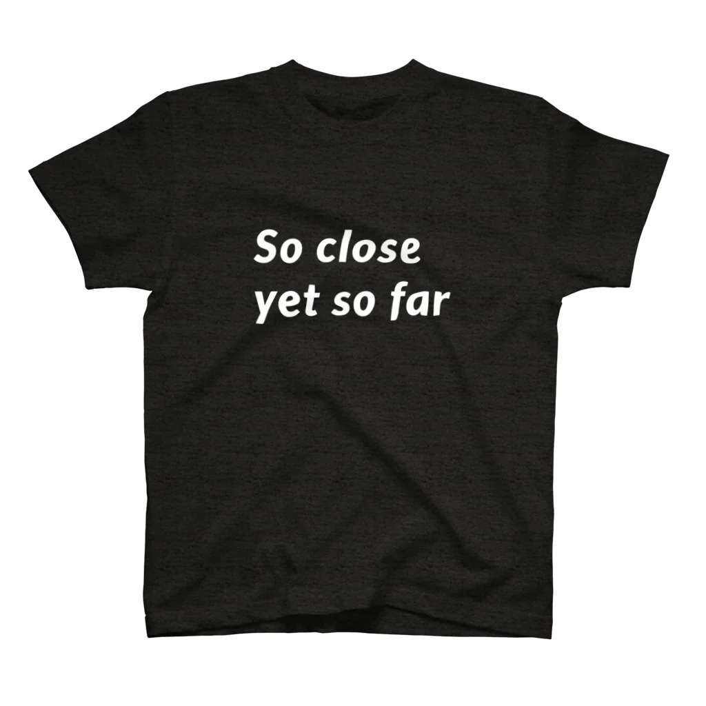 Kensuke HosoyaのSo close yet so far Regular Fit T-Shirt