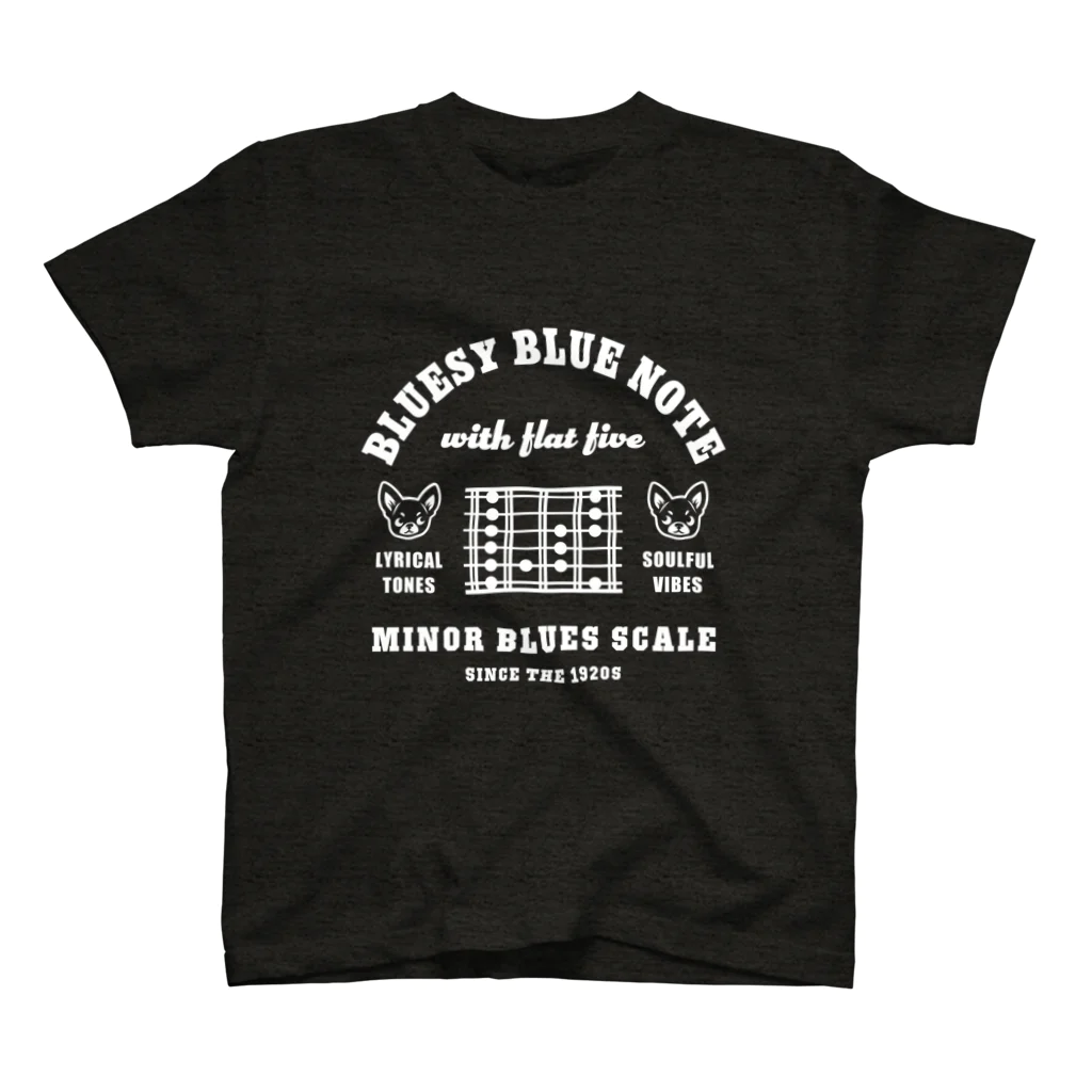 QROOVYのギタースケール　MINOR BLUES SCALE（白線） Regular Fit T-Shirt