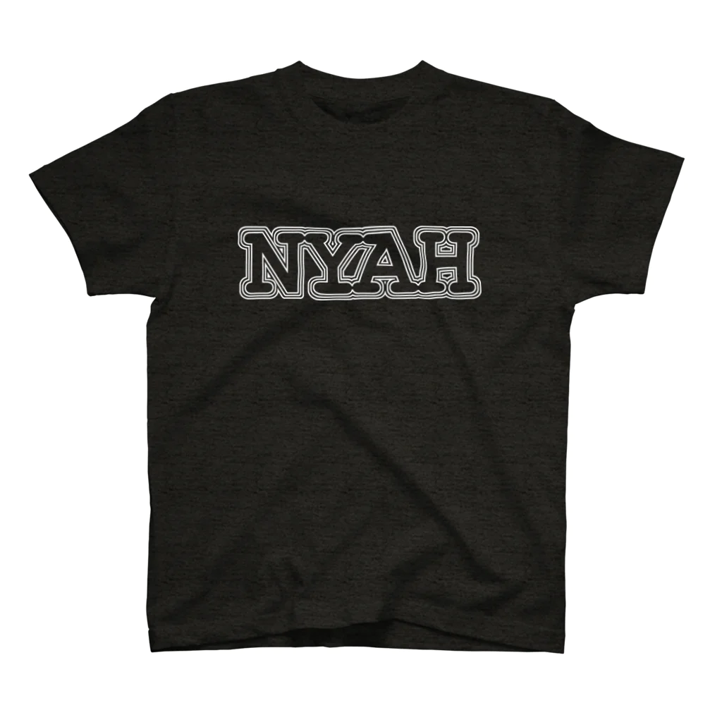 でんや　SUZURI店のnyah-w Regular Fit T-Shirt