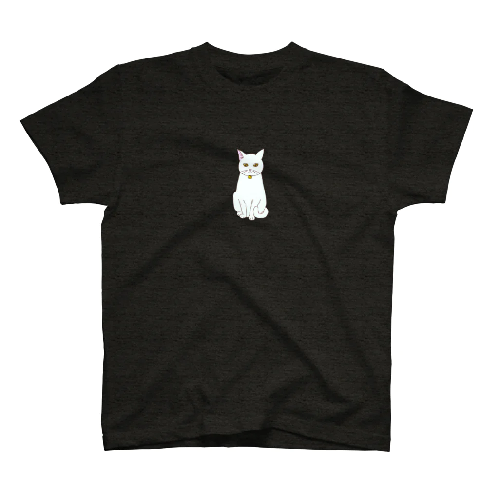 😸にゃんこのおへや😺のただひたすらこちらをみつめるシロネコ スタンダードTシャツ