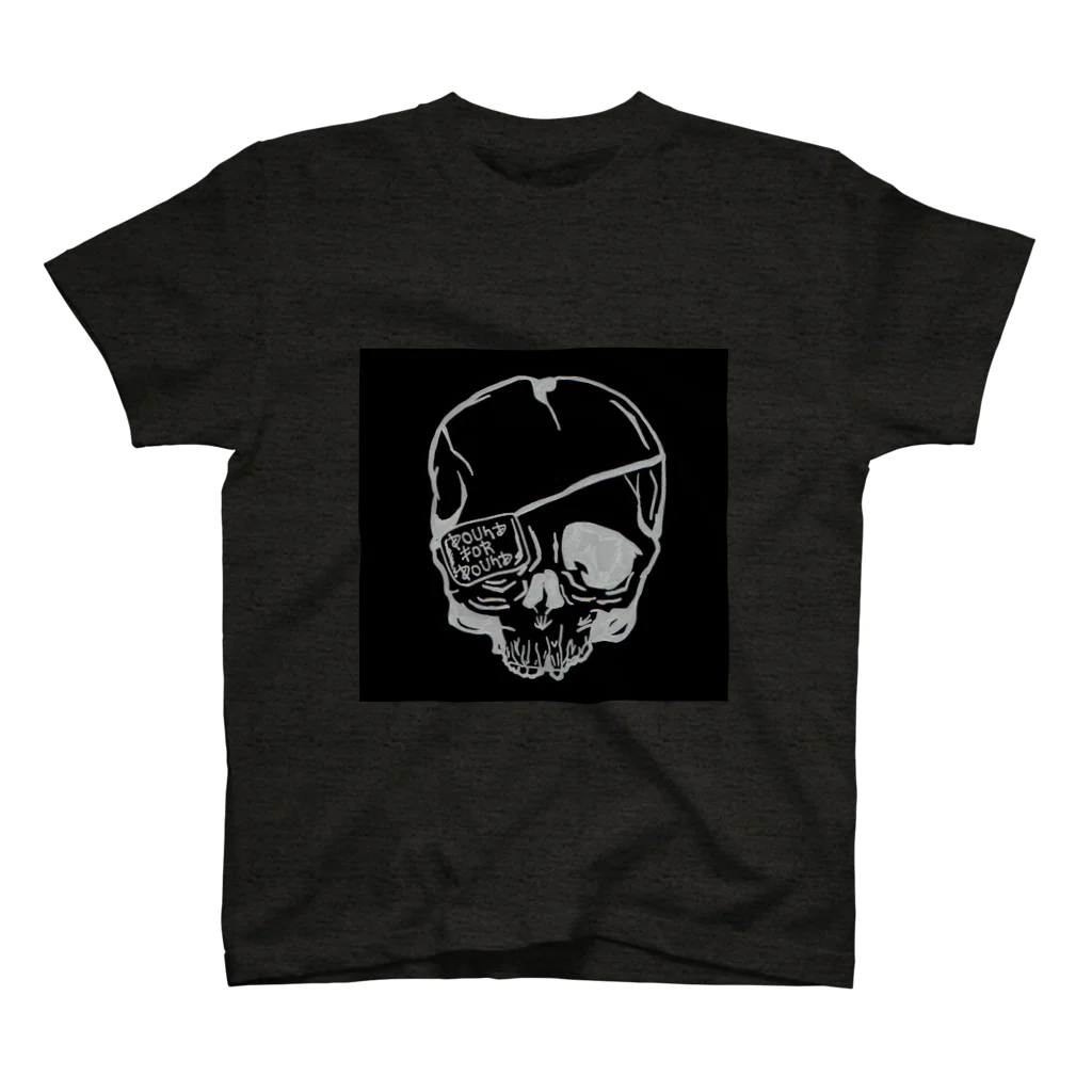 yuyuのBroken Skull black ver Regular Fit T-Shirt