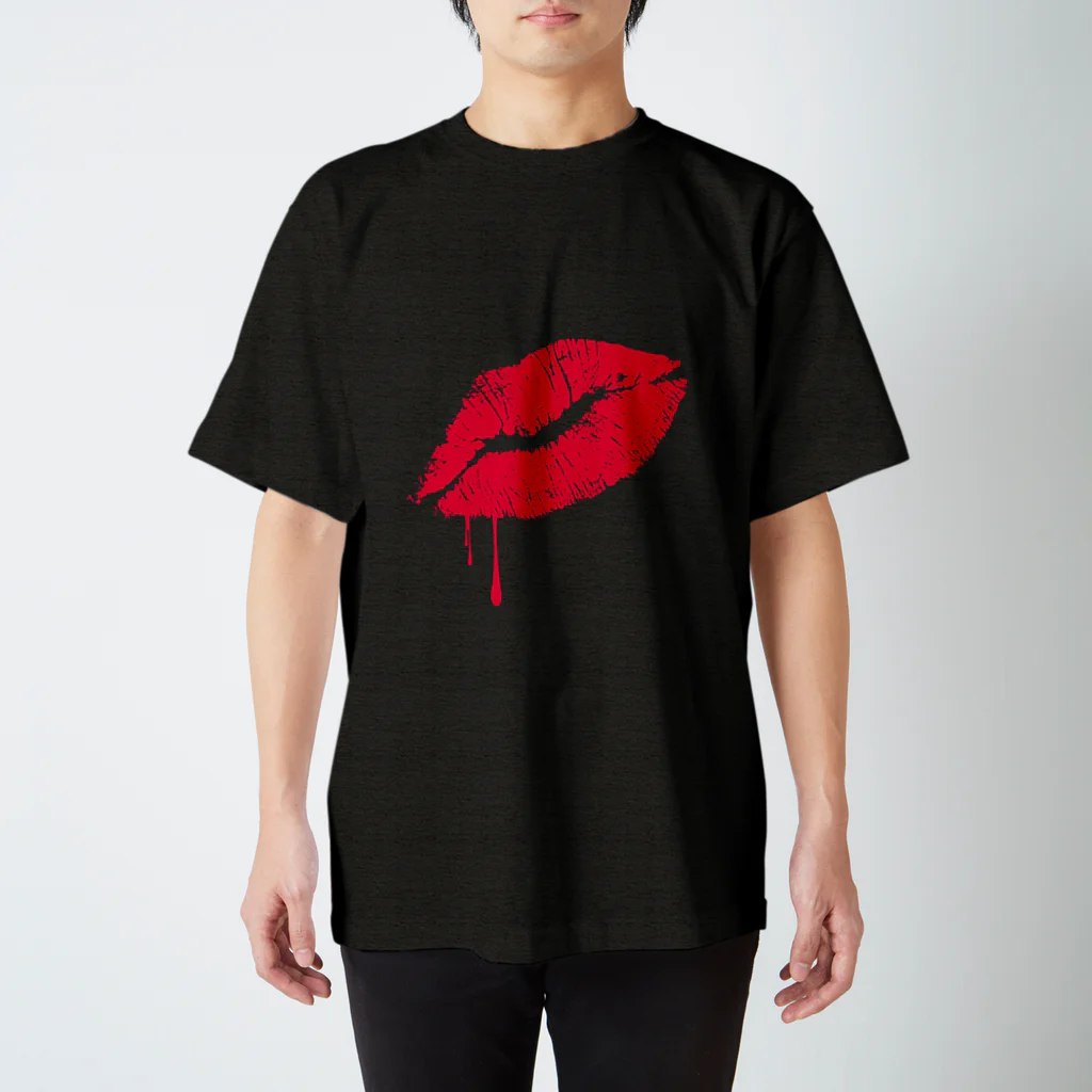 LuLaLysのa Kiss Regular Fit T-Shirt