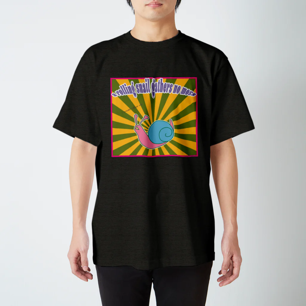 毎日をカタツムル。のローリングかたつむり スタンダードTシャツ