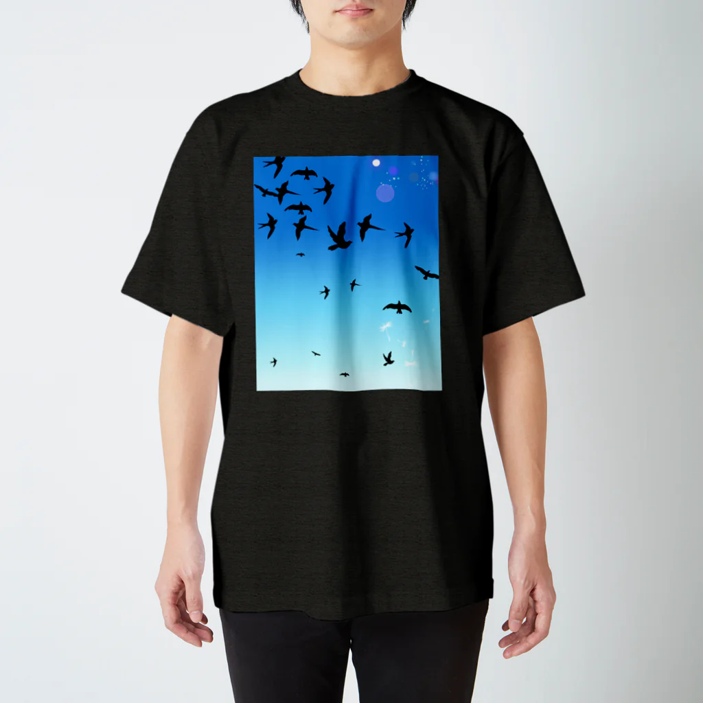 のん＠雑記・おかいつブロガーの羽ばたくカラス スタンダードTシャツ