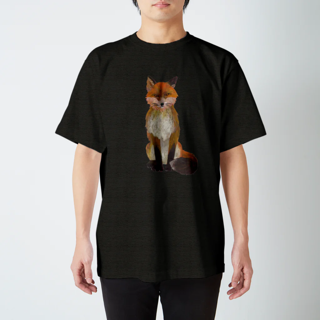 Makiko Goto goods storeのふさ尾っぽキタキツネ スタンダードTシャツ